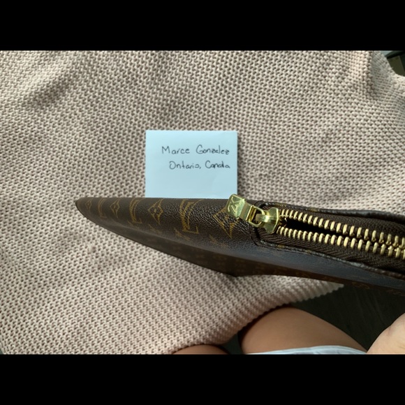 Louis Vuitton portfolio - Picture 3 of 8